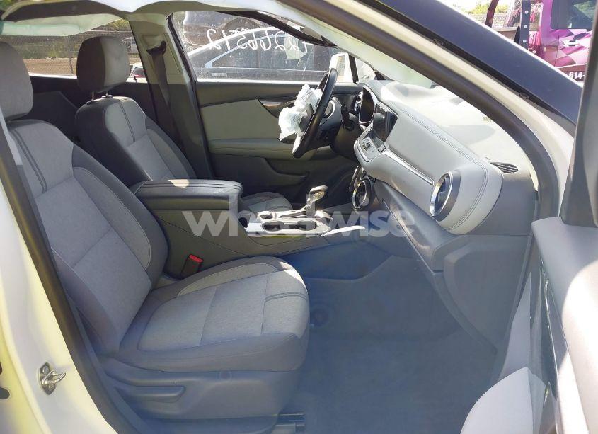 Photo 5 of 2019 Chevrolet Blazer (VIN 3GNKBCRS7KS668731)