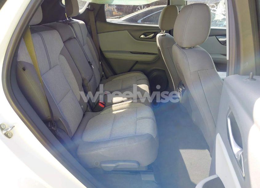 Photo 8 of 2019 Chevrolet Blazer (VIN 3GNKBCRS7KS668731)