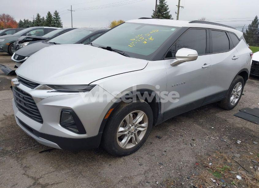 Photo 2 of 2020 Chevrolet Blazer FWD 2LT (VIN 3GNKBCRS7LS598522)