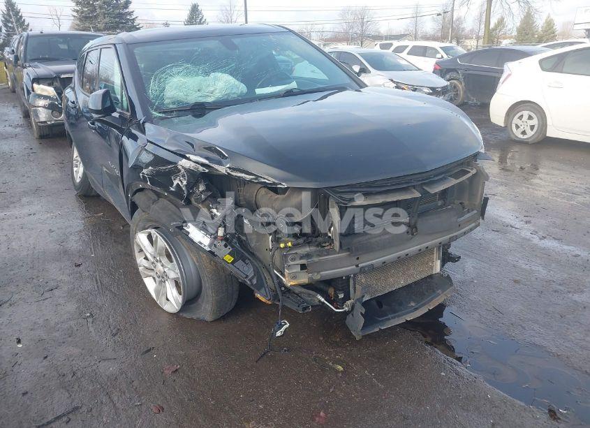 Photo 6 of 2020 Chevrolet Blazer FWD 2LT (VIN 3GNKBCRS7LS610653)