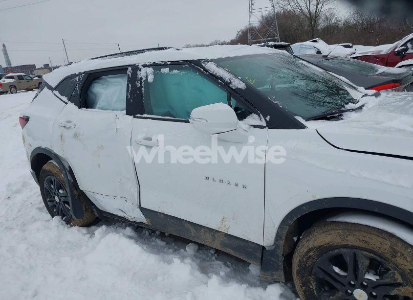 Photo 13 of 2021 Chevrolet Blazer FWD 2LT (VIN 3GNKBCRS7MS501854)