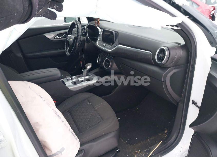Photo 5 of 2021 Chevrolet Blazer FWD 2LT (VIN 3GNKBCRS7MS501854)