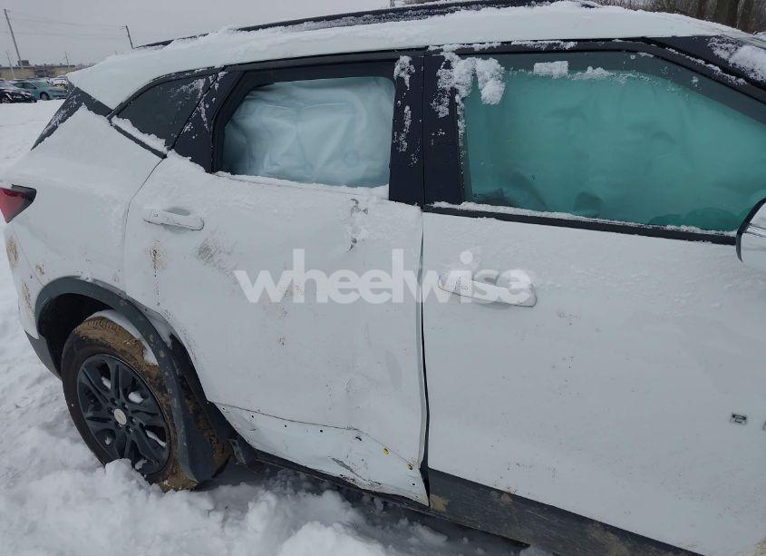 Photo 6 of 2021 Chevrolet Blazer FWD 2LT (VIN 3GNKBCRS7MS501854)