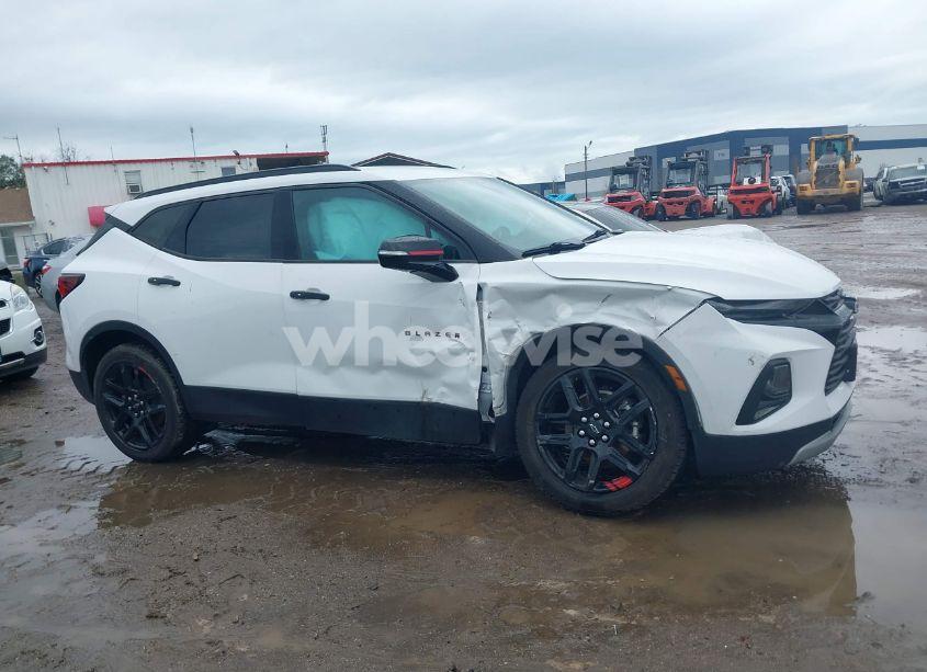 Photo 13 of 2021 Chevrolet Blazer FWD 2LT (VIN 3GNKBCRS7MS515379)