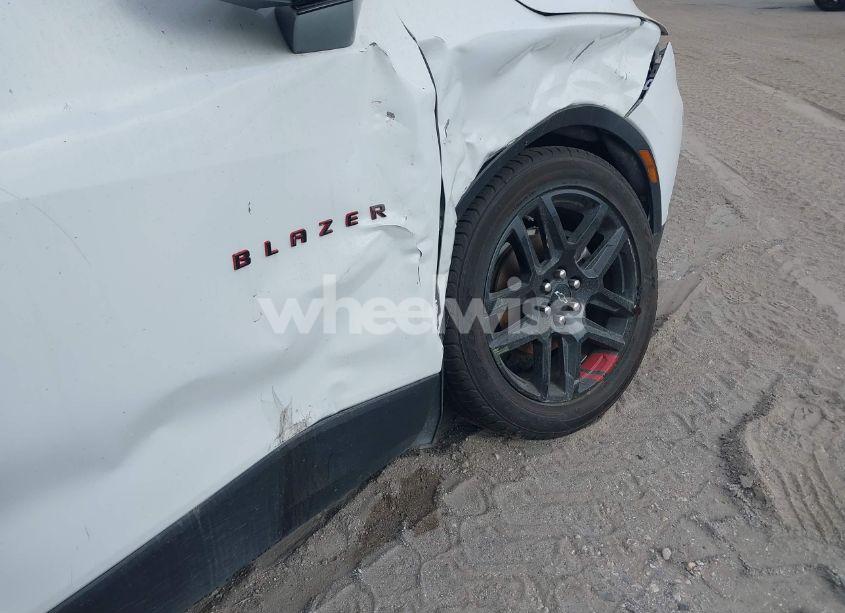 Photo 18 of 2021 Chevrolet Blazer FWD 2LT (VIN 3GNKBCRS7MS515379)