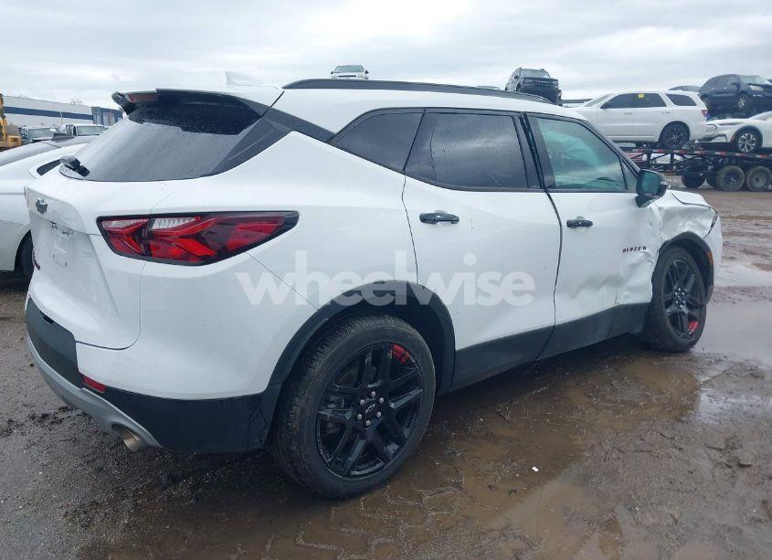 Photo 4 of 2021 Chevrolet Blazer FWD 2LT (VIN 3GNKBCRS7MS515379)