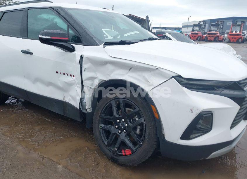 Photo 6 of 2021 Chevrolet Blazer FWD 2LT (VIN 3GNKBCRS7MS515379)