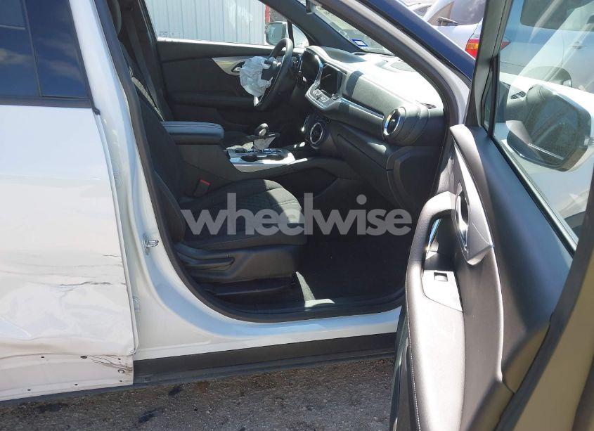Photo 5 of 2021 Chevrolet Blazer FWD 2LT (VIN 3GNKBCRS7MS538791)