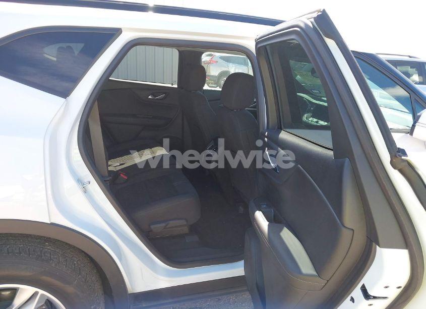 Photo 8 of 2021 Chevrolet Blazer FWD 2LT (VIN 3GNKBCRS7MS538791)