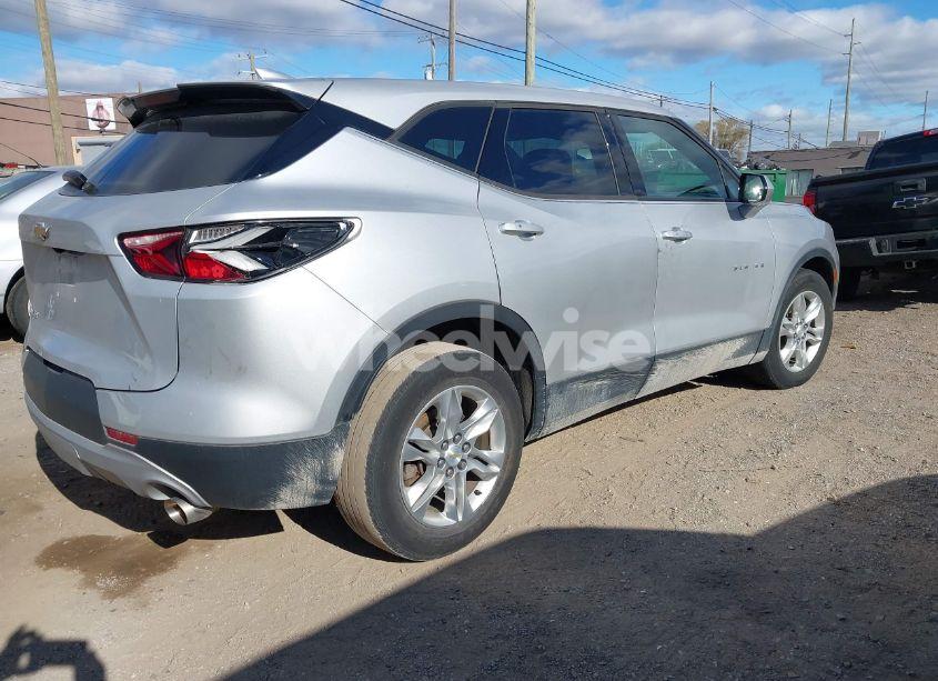 Photo 4 of 2021 Chevrolet Blazer FWD 2LT (VIN 3GNKBCRS7MS570091)