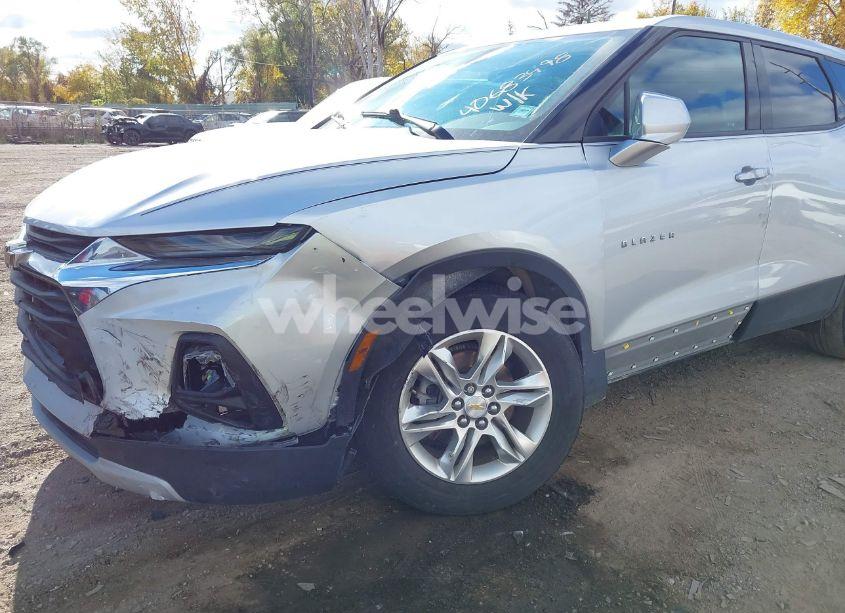 Photo 6 of 2021 Chevrolet Blazer FWD 2LT (VIN 3GNKBCRS7MS570091)