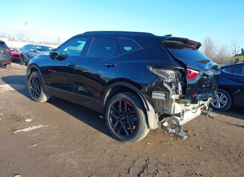 Photo 3 of 2021 Chevrolet Blazer FWD 2LT (VIN 3GNKBCRS7MS582774)