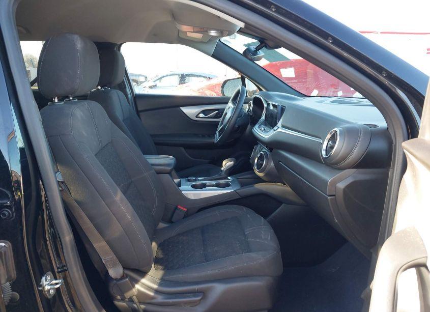 Photo 5 of 2021 Chevrolet Blazer FWD 2LT (VIN 3GNKBCRS7MS582774)