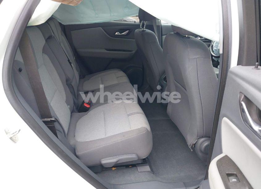 Photo 8 of 2020 Chevrolet Blazer FWD 2LT (VIN 3GNKBCRS8LS710020)