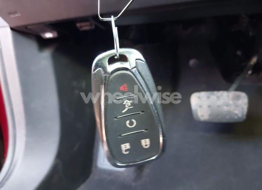 Photo 11 of 2020 Chevrolet Blazer FWD 2LT (VIN 3GNKBCRS9LS660809)