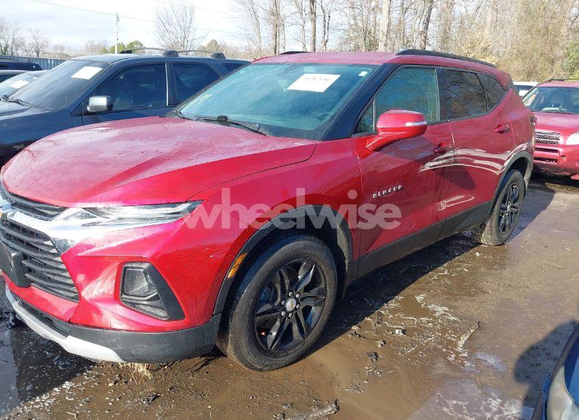 Photo 2 of 2020 Chevrolet Blazer FWD 2LT (VIN 3GNKBCRS9LS660809)