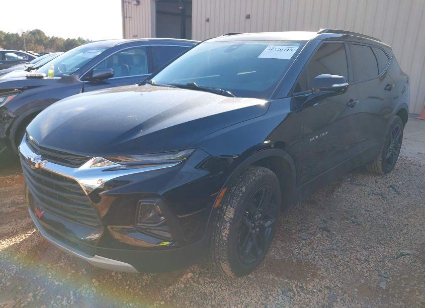 Photo 2 of 2021 Chevrolet Blazer FWD 2LT (VIN 3GNKBCRS9MS536640)