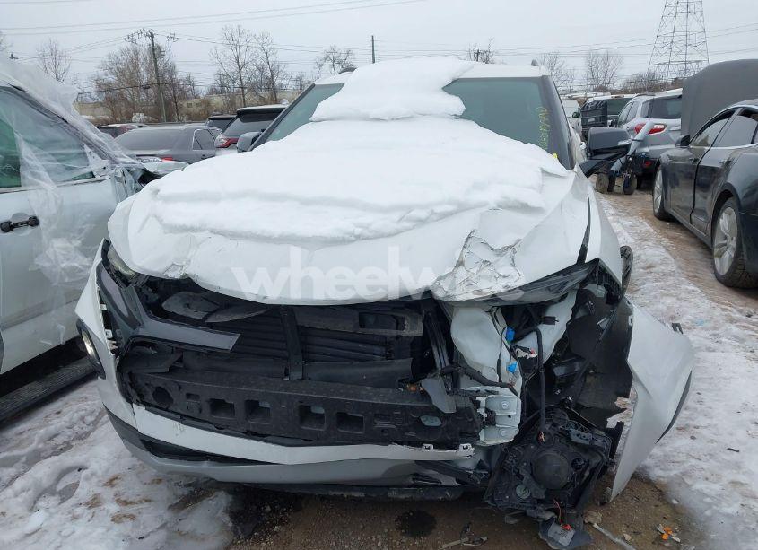 Photo 12 of 2021 Chevrolet Blazer FWD 2LT (VIN 3GNKBCRS9MS547850)