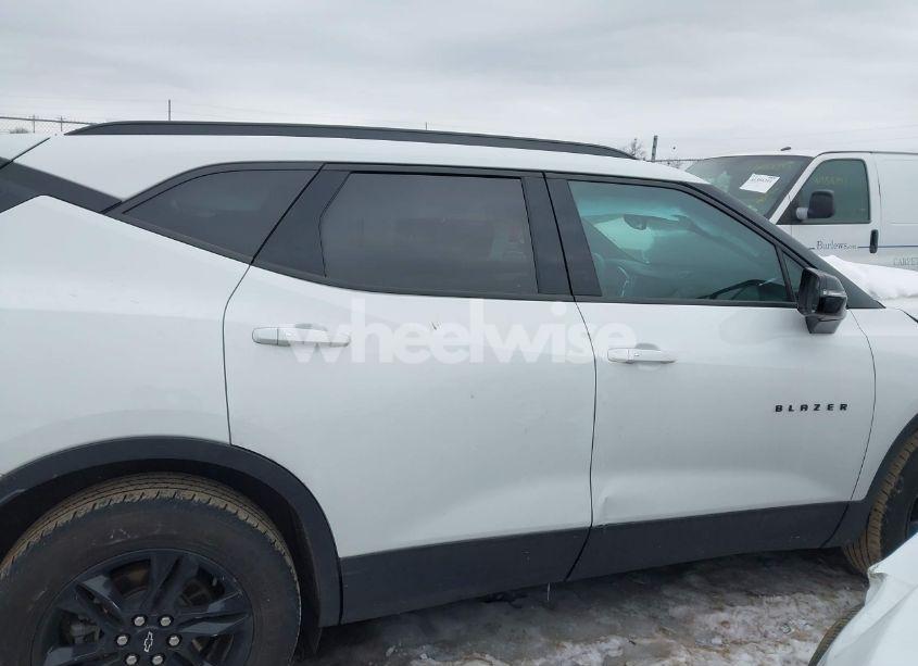 Photo 13 of 2021 Chevrolet Blazer FWD 2LT (VIN 3GNKBCRS9MS547850)