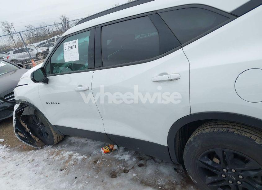 Photo 14 of 2021 Chevrolet Blazer FWD 2LT (VIN 3GNKBCRS9MS547850)