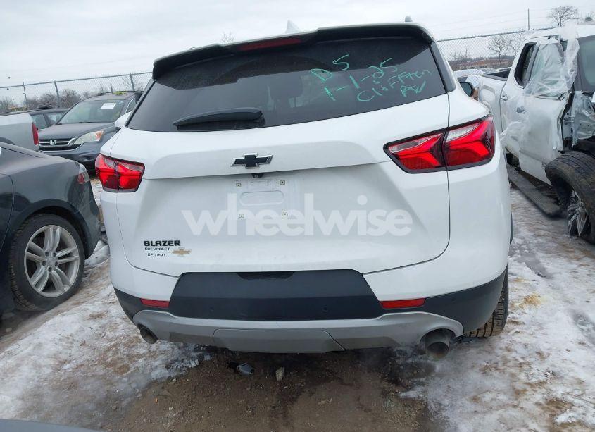 Photo 16 of 2021 Chevrolet Blazer FWD 2LT (VIN 3GNKBCRS9MS547850)