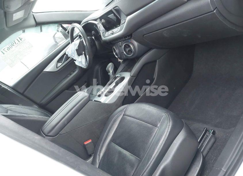 Photo 5 of 2021 Chevrolet Blazer FWD 2LT (VIN 3GNKBCRS9MS547850)