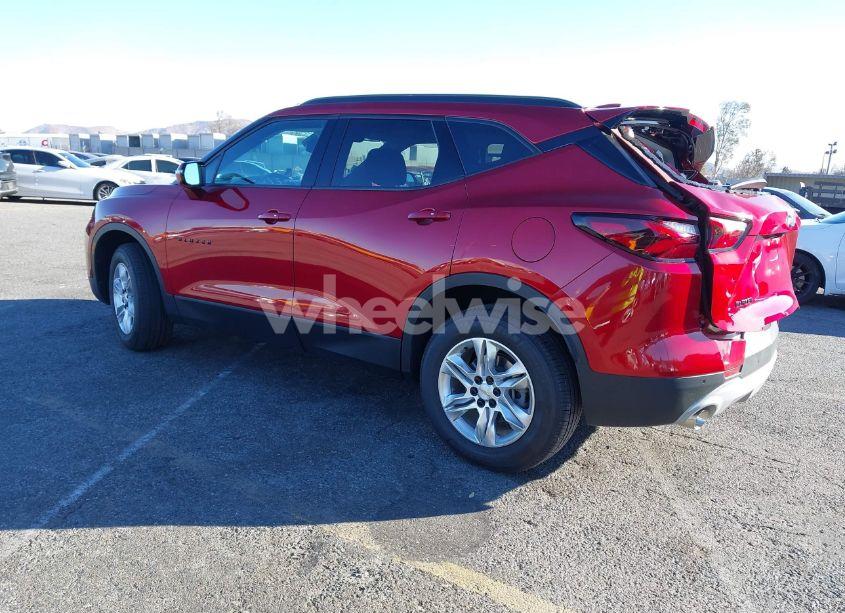 Photo 3 of 2021 Chevrolet Blazer FWD 2LT (VIN 3GNKBCRS9MS552935)