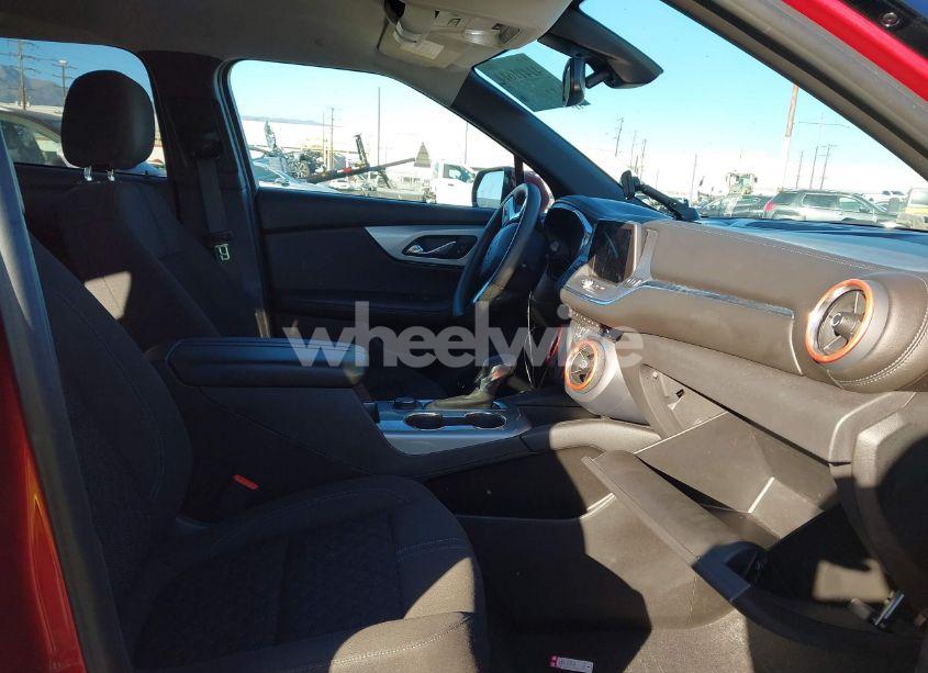 Photo 5 of 2021 Chevrolet Blazer FWD 2LT (VIN 3GNKBCRS9MS552935)