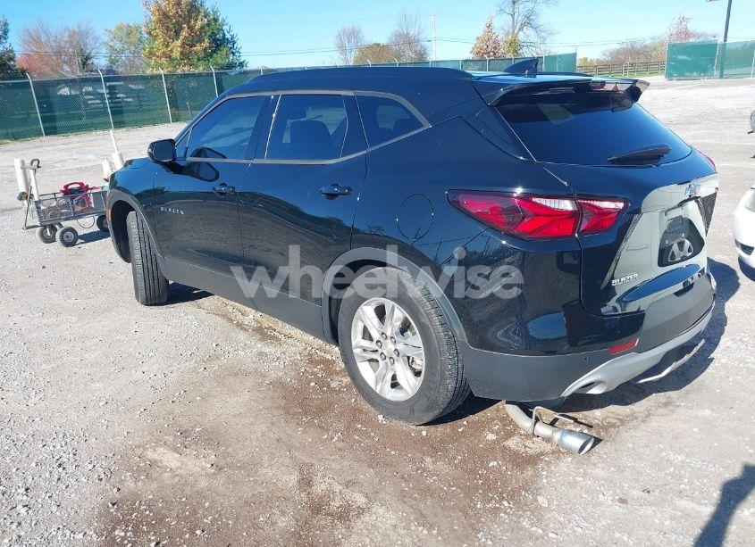 Photo 3 of 2019 Chevrolet Blazer (VIN 3GNKBCRSXKS690058)