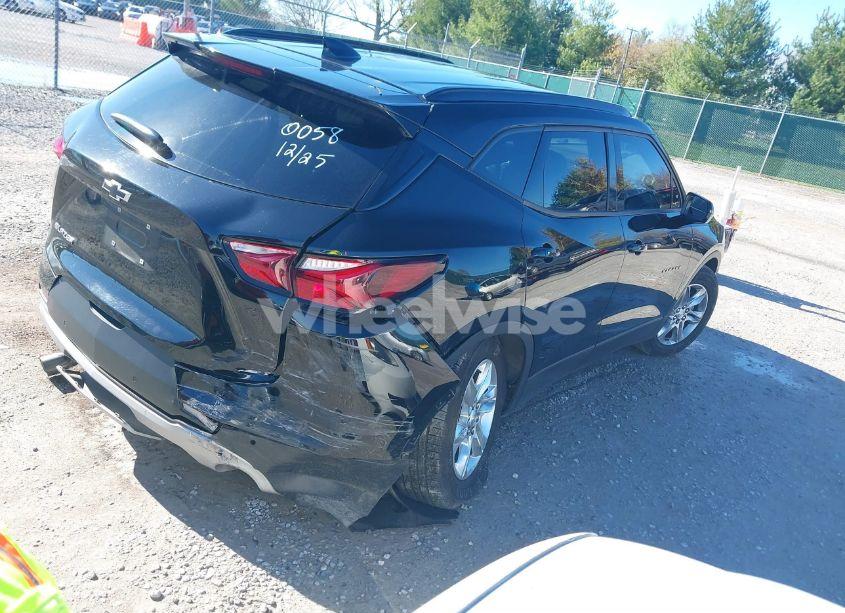 Photo 4 of 2019 Chevrolet Blazer (VIN 3GNKBCRSXKS690058)