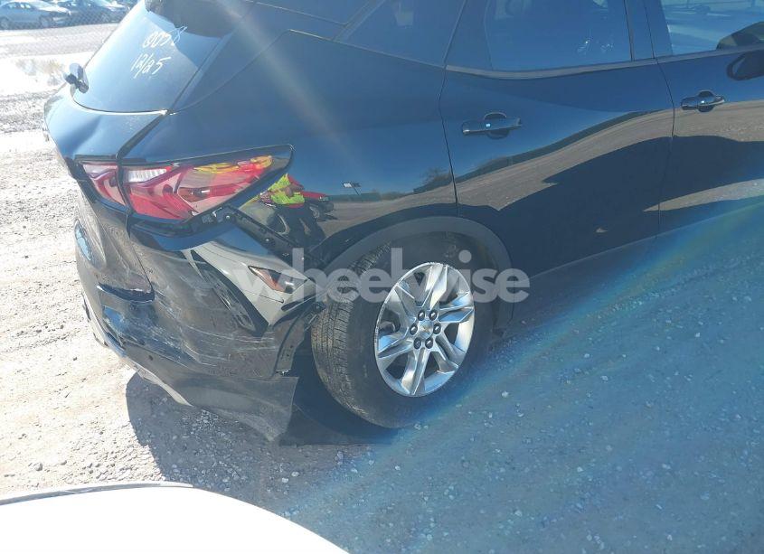 Photo 6 of 2019 Chevrolet Blazer (VIN 3GNKBCRSXKS690058)