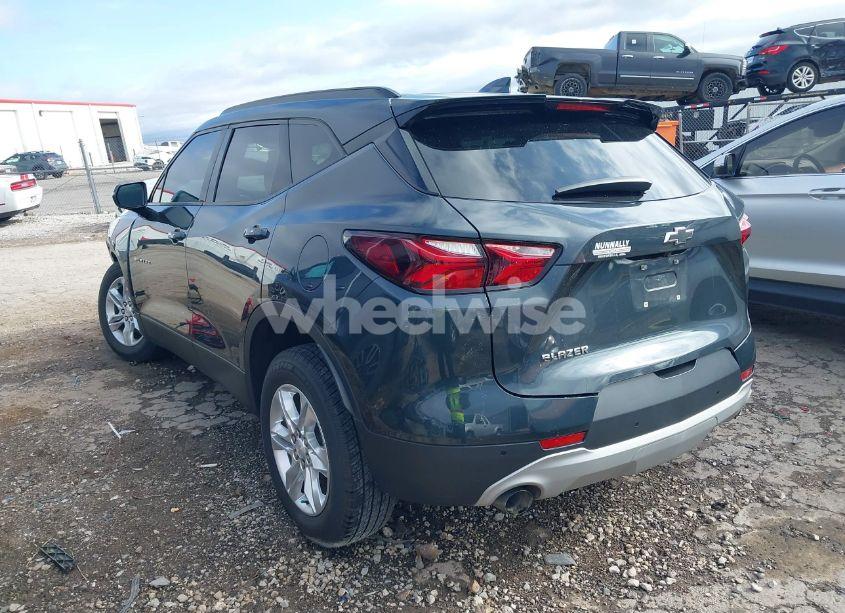 Photo 3 of 2019 Chevrolet Blazer (VIN 3GNKBCRSXKS696801)