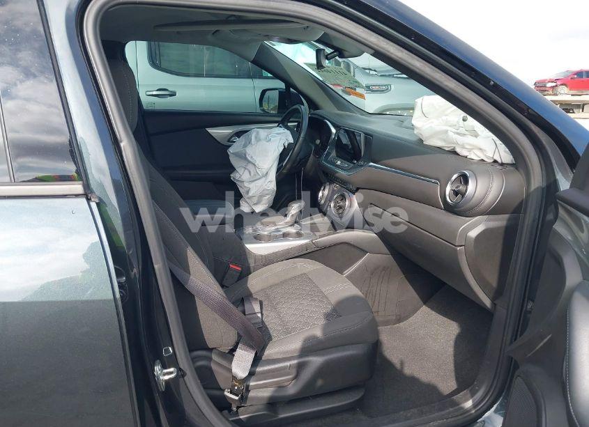 Photo 5 of 2019 Chevrolet Blazer (VIN 3GNKBCRSXKS696801)