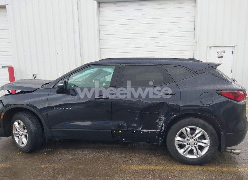 Photo 15 of 2020 Chevrolet Blazer FWD 2LT (VIN 3GNKBCRSXLS603096)