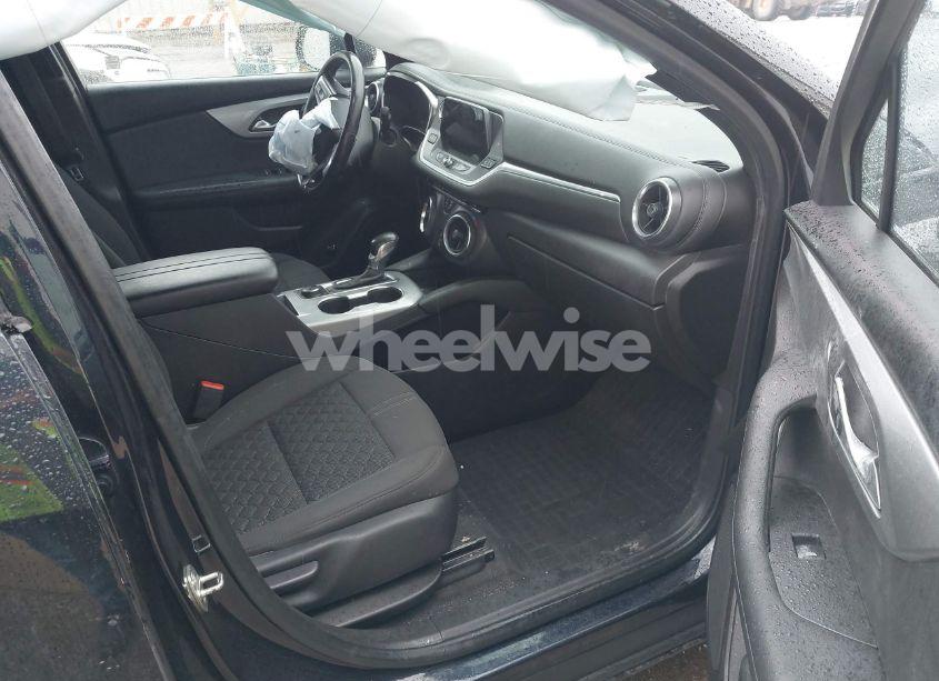 Photo 5 of 2020 Chevrolet Blazer FWD 2LT (VIN 3GNKBCRSXLS603096)