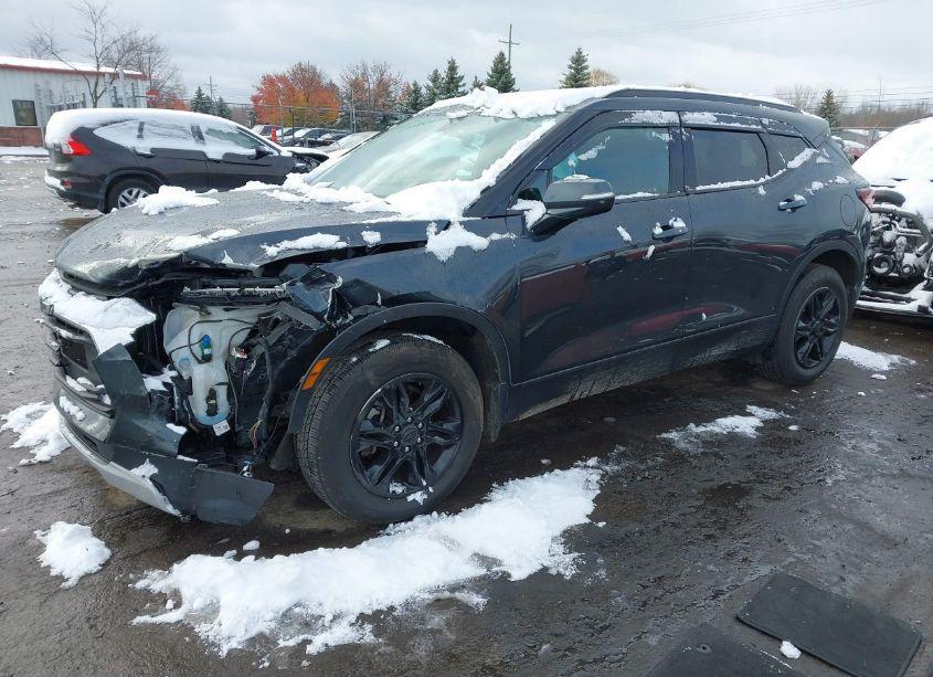 Photo 2 of 2020 Chevrolet Blazer FWD 2LT (VIN 3GNKBCRSXLS603258)