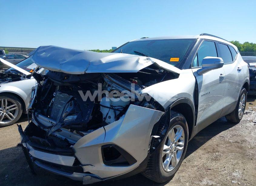 Photo 2 of 2020 Chevrolet Blazer FWD 2LT (VIN 3GNKBCRSXLS698873)