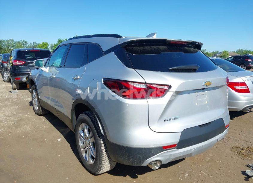 Photo 3 of 2020 Chevrolet Blazer FWD 2LT (VIN 3GNKBCRSXLS698873)