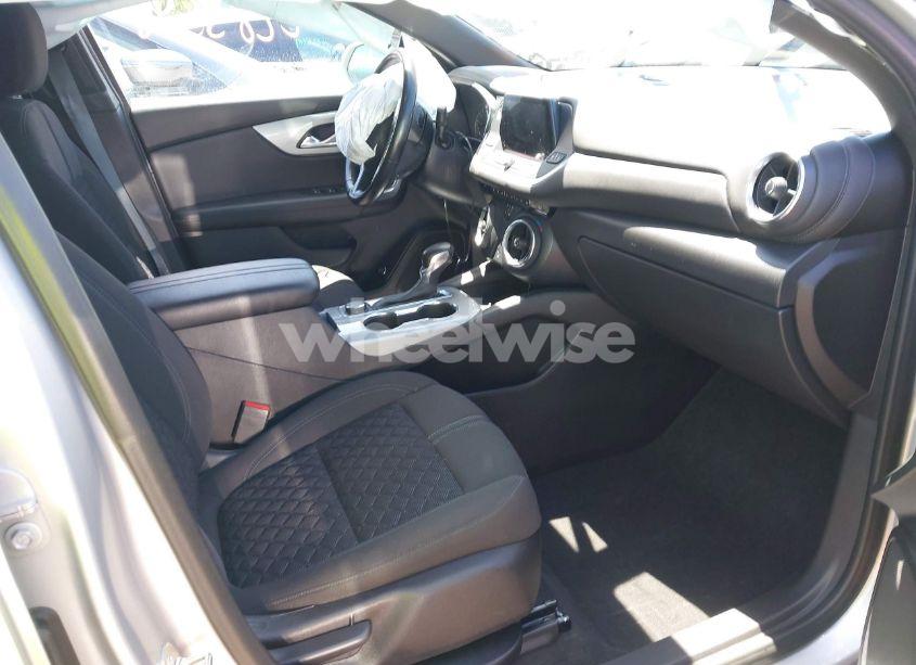 Photo 5 of 2020 Chevrolet Blazer FWD 2LT (VIN 3GNKBCRSXLS698873)