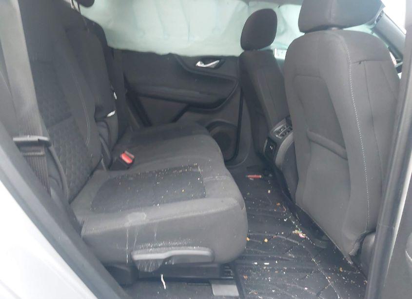 Photo 8 of 2020 Chevrolet Blazer FWD 2LT (VIN 3GNKBCRSXLS722458)