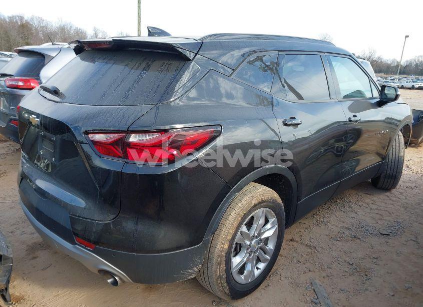 Photo 4 of 2021 Chevrolet Blazer FWD 2LT (VIN 3GNKBCRSXMS547579)