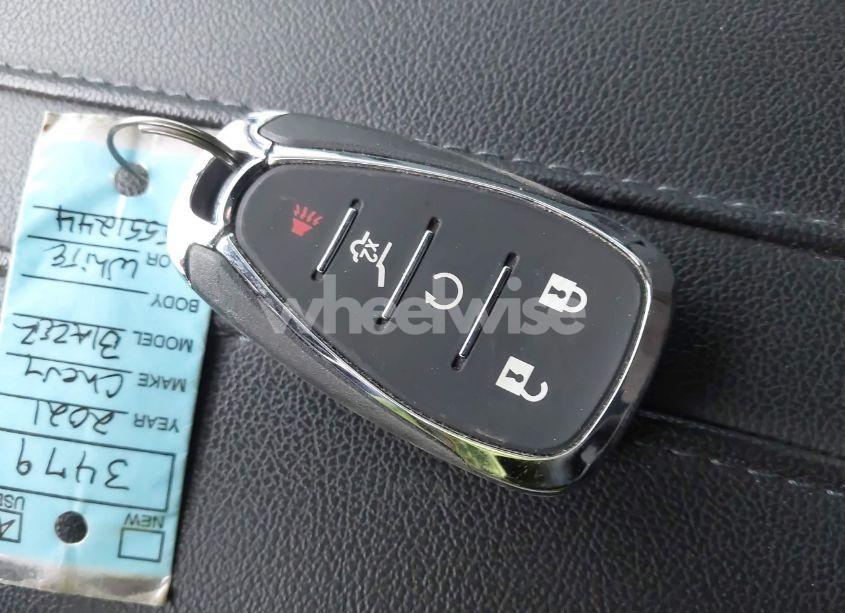 Photo 11 of 2021 Chevrolet Blazer FWD 2LT (VIN 3GNKBCRSXMS551244)