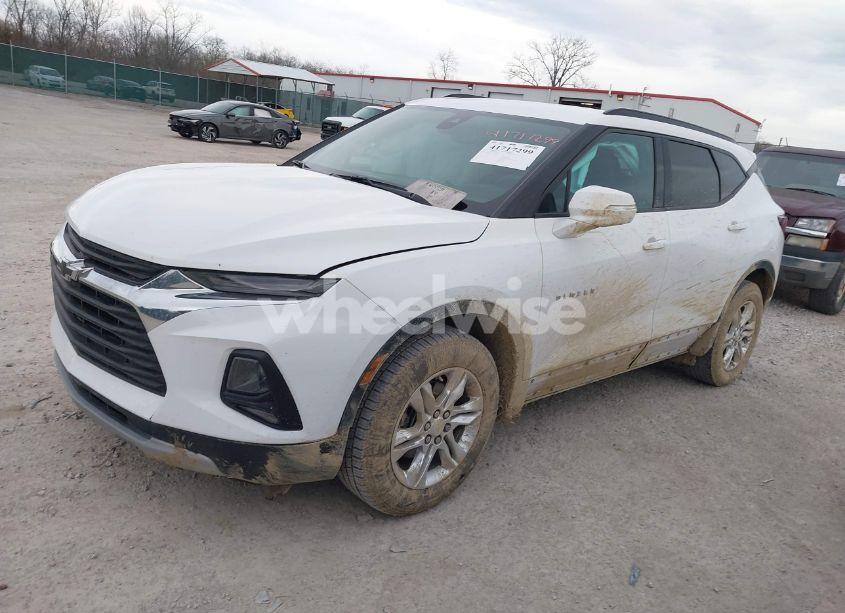 Photo 2 of 2021 Chevrolet Blazer FWD 2LT (VIN 3GNKBCRSXMS551244)