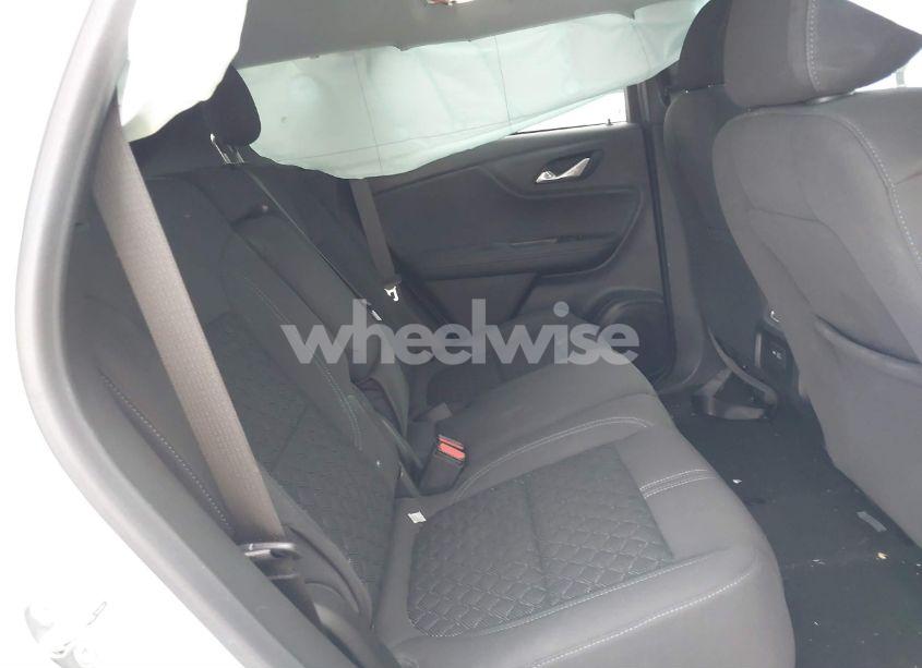 Photo 8 of 2021 Chevrolet Blazer FWD 2LT (VIN 3GNKBCRSXMS551244)