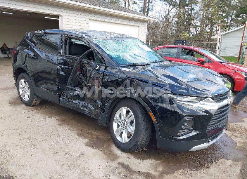2021 Chevrolet Blazer FWD 2LT (VIN 3GNKBCRSXMS585331) main photo
