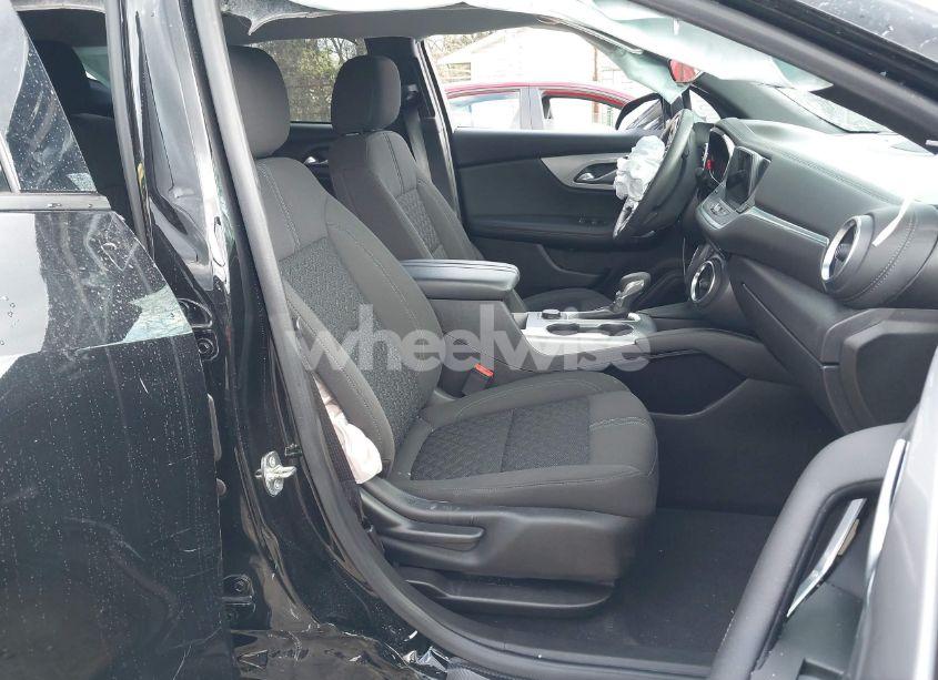 Photo 5 of 2021 Chevrolet Blazer FWD 2LT (VIN 3GNKBCRSXMS585331)