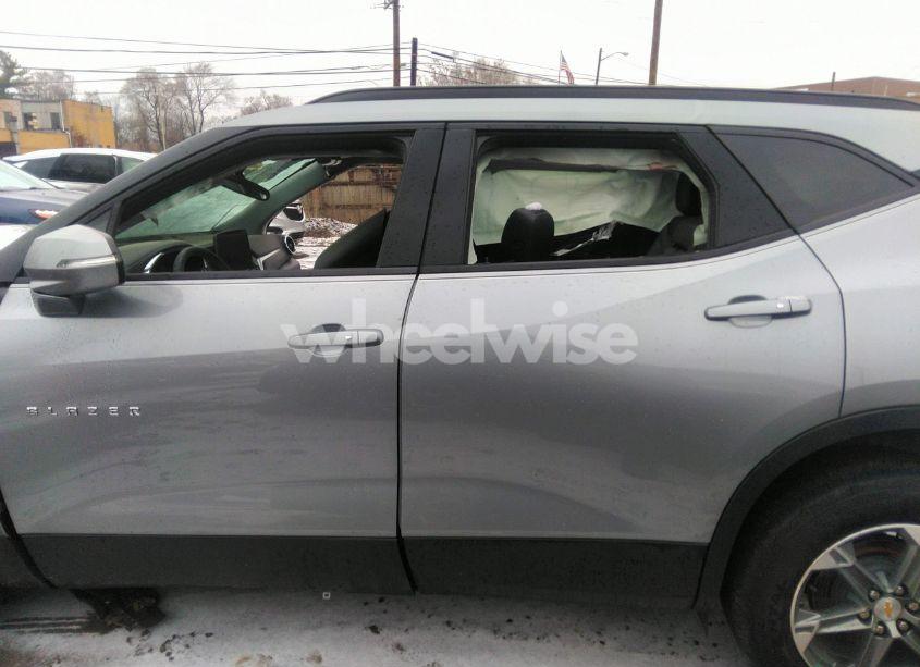 Photo 13 of 2023 Chevrolet Blazer FWD 3LT (VIN 3GNKBDR40PS229661)