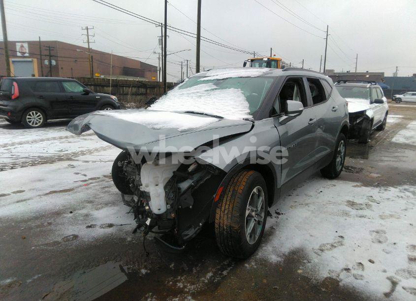 Photo 2 of 2023 Chevrolet Blazer FWD 3LT (VIN 3GNKBDR40PS229661)