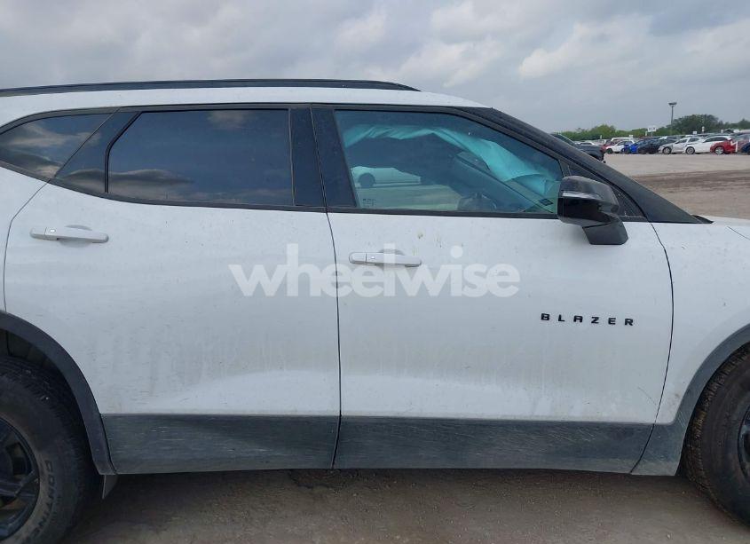 Photo 14 of 2024 Chevrolet Blazer FWD 3LT (VIN 3GNKBDR43RS210038)