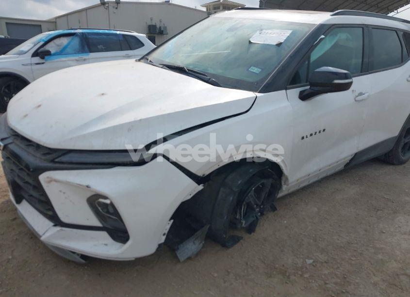 Photo 6 of 2024 Chevrolet Blazer FWD 3LT (VIN 3GNKBDR43RS210038)